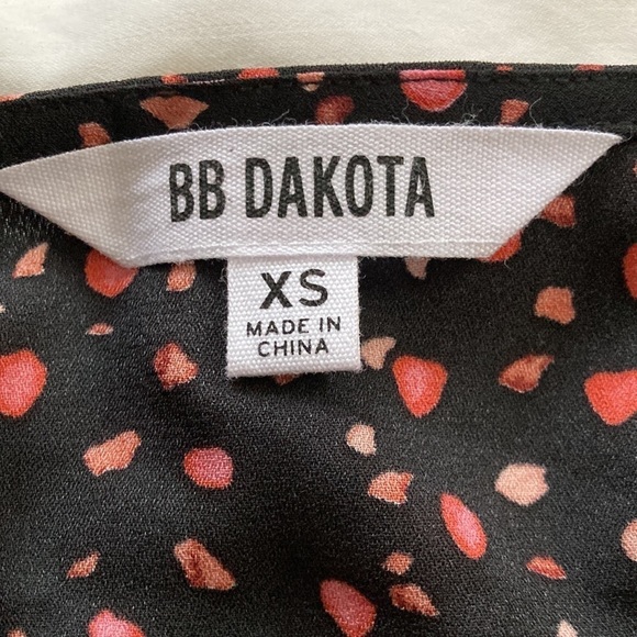 Bb Dakota black printed short romper. Size XS - Picture 12 of 13